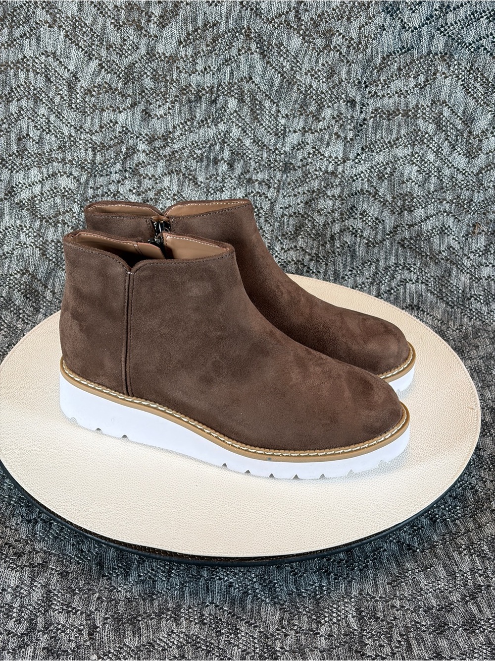 Aerosoles Quinn zip ankle bootie Women's 7.5